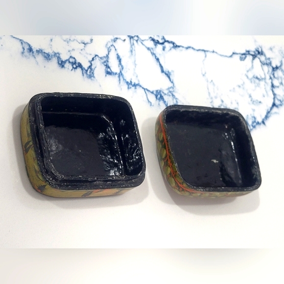Vtg | Handmade| Kashmir| Lacquered Trinket Box - Picture 11 of 16